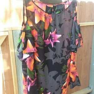 🎄🌞Worthington Cold Shoulder Floral Blouse